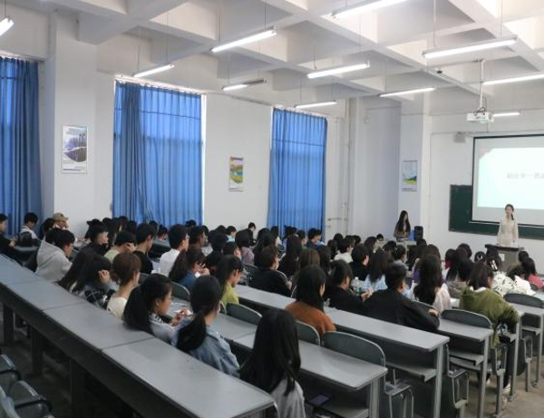 會議現(xiàn)場1 會議現(xiàn)場1