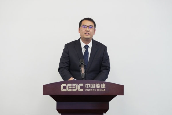 費(fèi)波濤 費(fèi)波濤